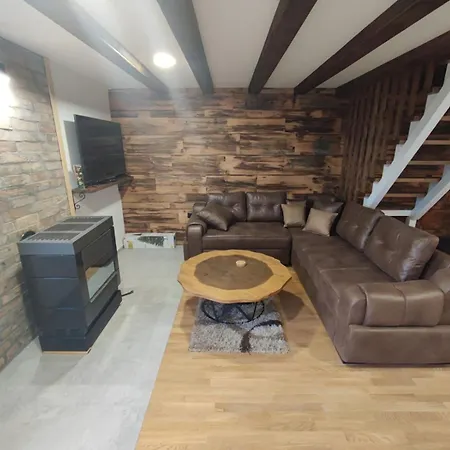 Vikendica Brvnare Golo Brdo *