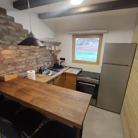 Brvnare Golo Brdo Mokra Gora