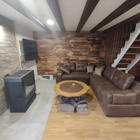 Brvnare Golo Brdo * Mokra Gora