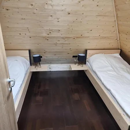 Brvnare Golo Brdo * Mokra Gora